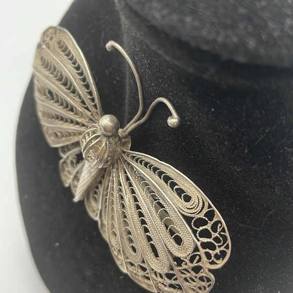 Vintage handmade sterling silver filigree butterfly brooch, very large p… - Picture 4 of 13